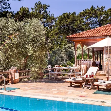 Villa Sleeps 2 Pool Air Con Wifi